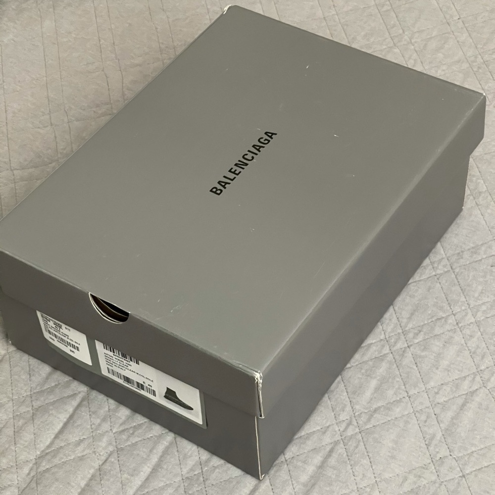 ‼️SOLD‼️BALENCIAGA shoes box size EUR 40
